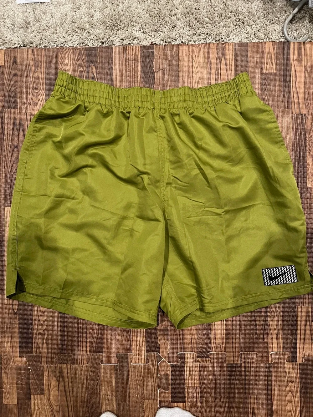 $48 Nike Swoosh Logo Swim Shorts Trunks Moss Green Men's Size Large NESSE616-314